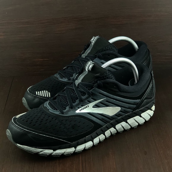 brooks beast size 11.5